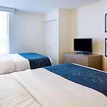 Comfort Suites Beachfront
