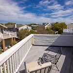 Coral Beach House - North End Vb