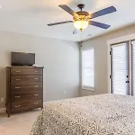 404A The Hilltop House