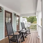 404A The Hilltop House