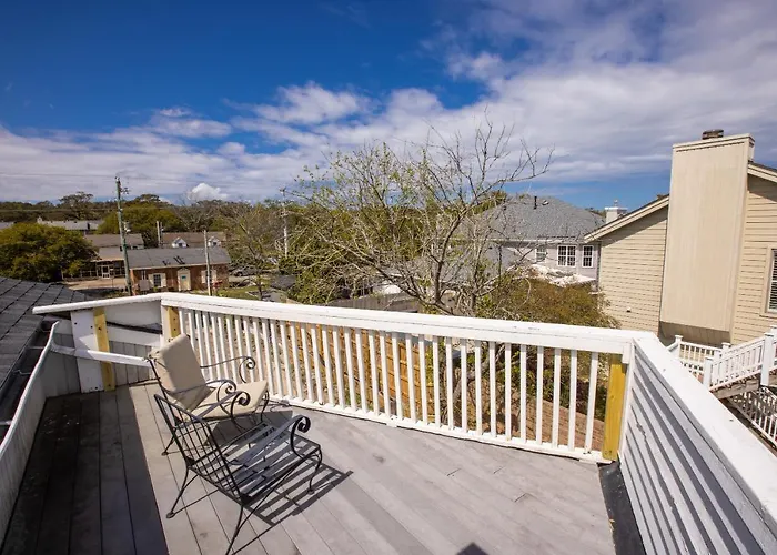 Coral Beach House - North End Vb
