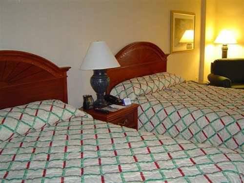Hotel Hilton Garden Virginia Town Center 3*