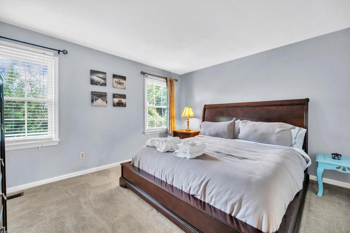 Comfy King Bed Close To Everything * Virginia Beach