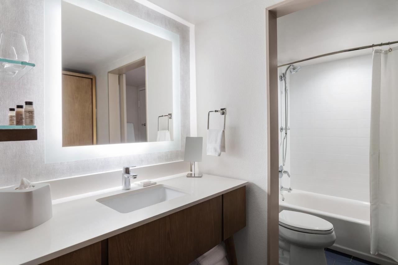 Delta By Marriott Virginia Waterfront
