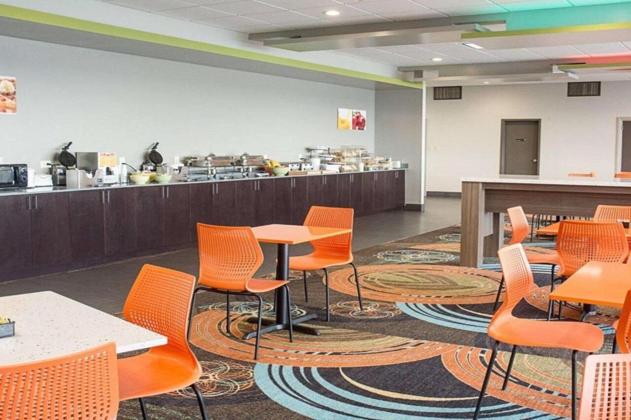 Hotel Spark By Hilton Virginia Oceanfront 3*