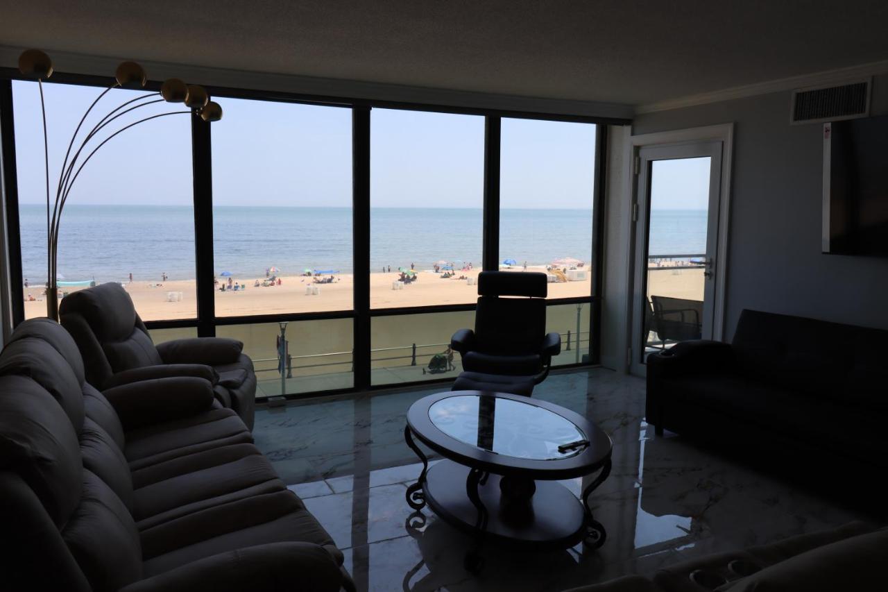 Oceanfront Beach, Sky, & Dolphins * Virginia Beach