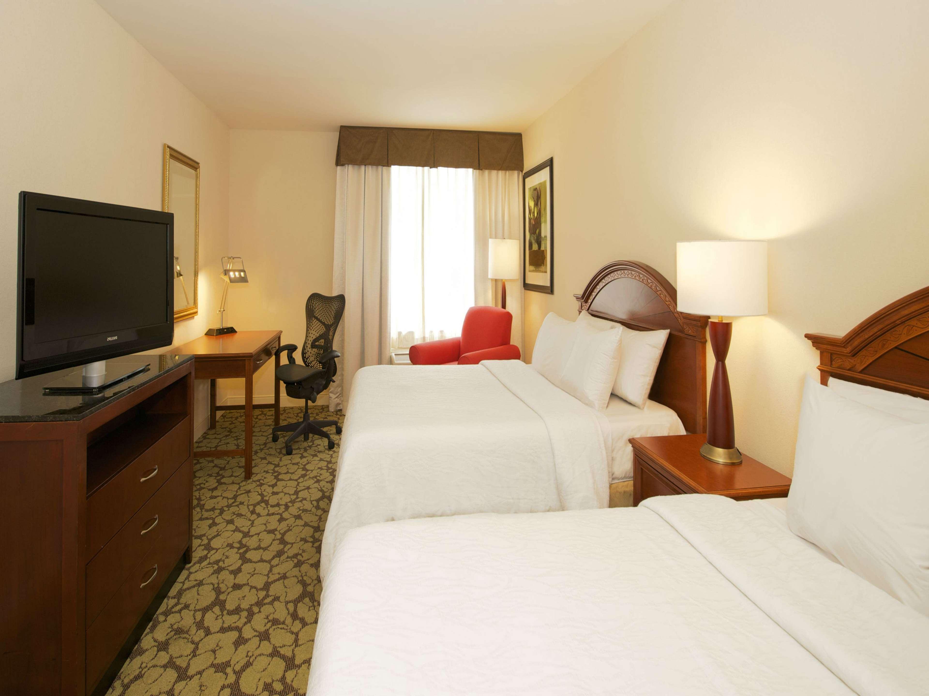 Hilton Garden Virginia Town Center