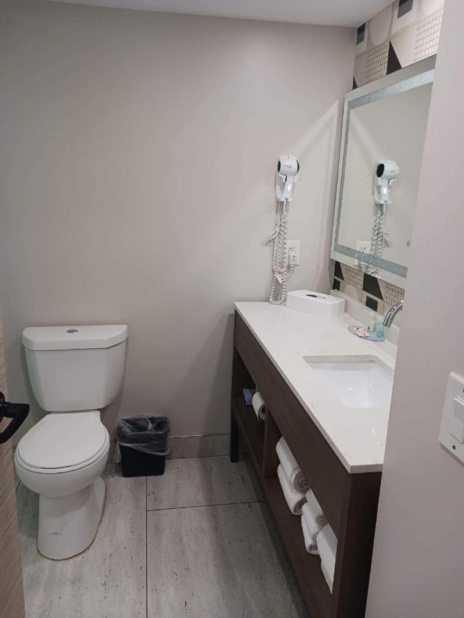 Hotel Spark By Hilton Virginia Oceanfront