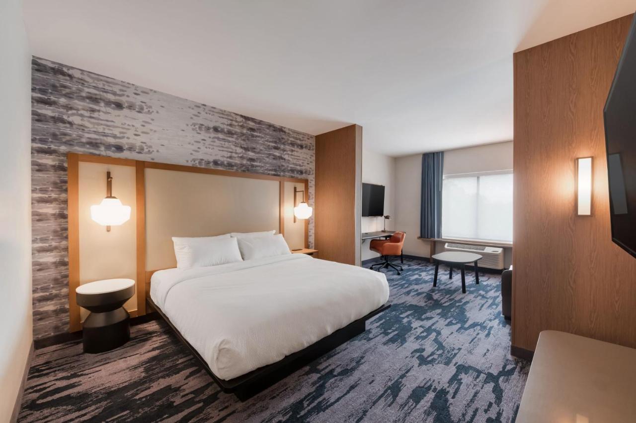 Hotel Fairfield By Marriott & Virginia Town Center 2*
