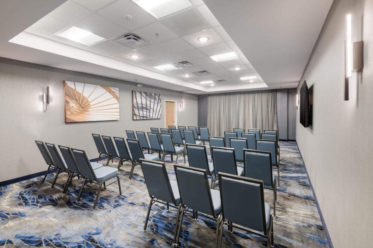 Hotel Fairfield By Marriott & Virginia Town Center