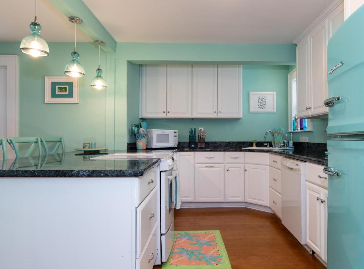 The Seashore Getaway House * Virginia Beach