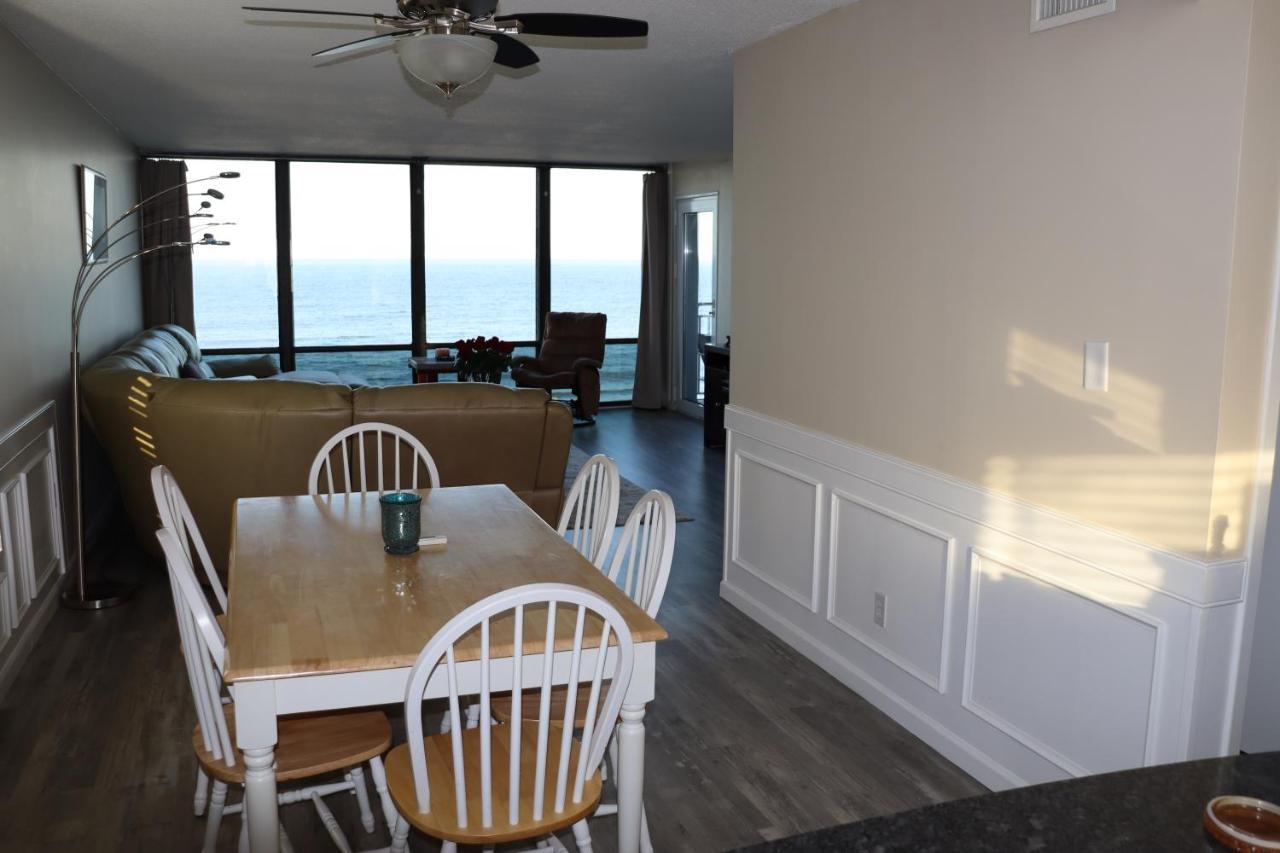 Apartment Oceanfront Beach, Sky, & Dolphins Virginia Beach