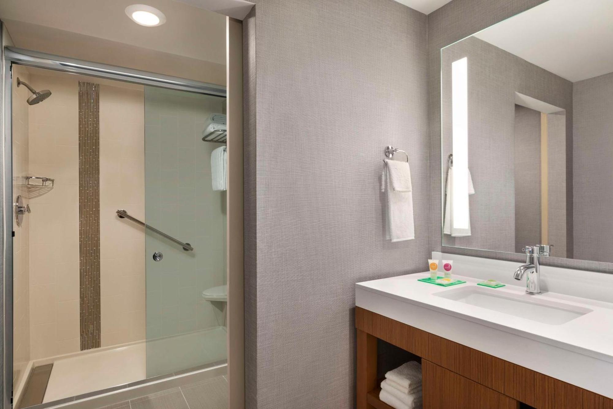 Hotel Hyatt Place Virginia Town Center 3*