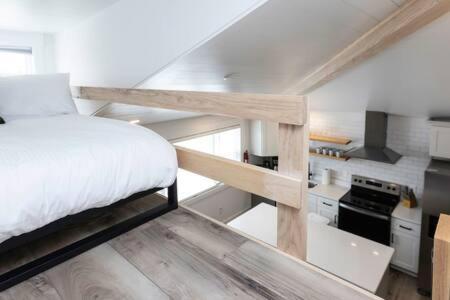 Ocean Lofts In The Vibe #7 - 5 Min Walk To *