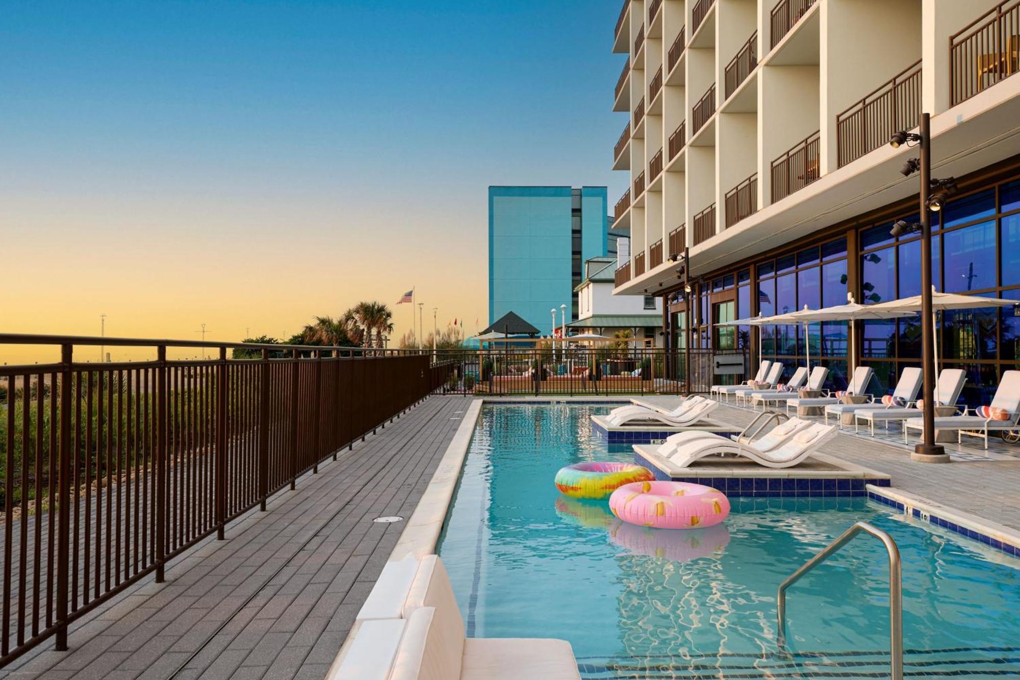 Moxy Virginia Oceanfront 2*