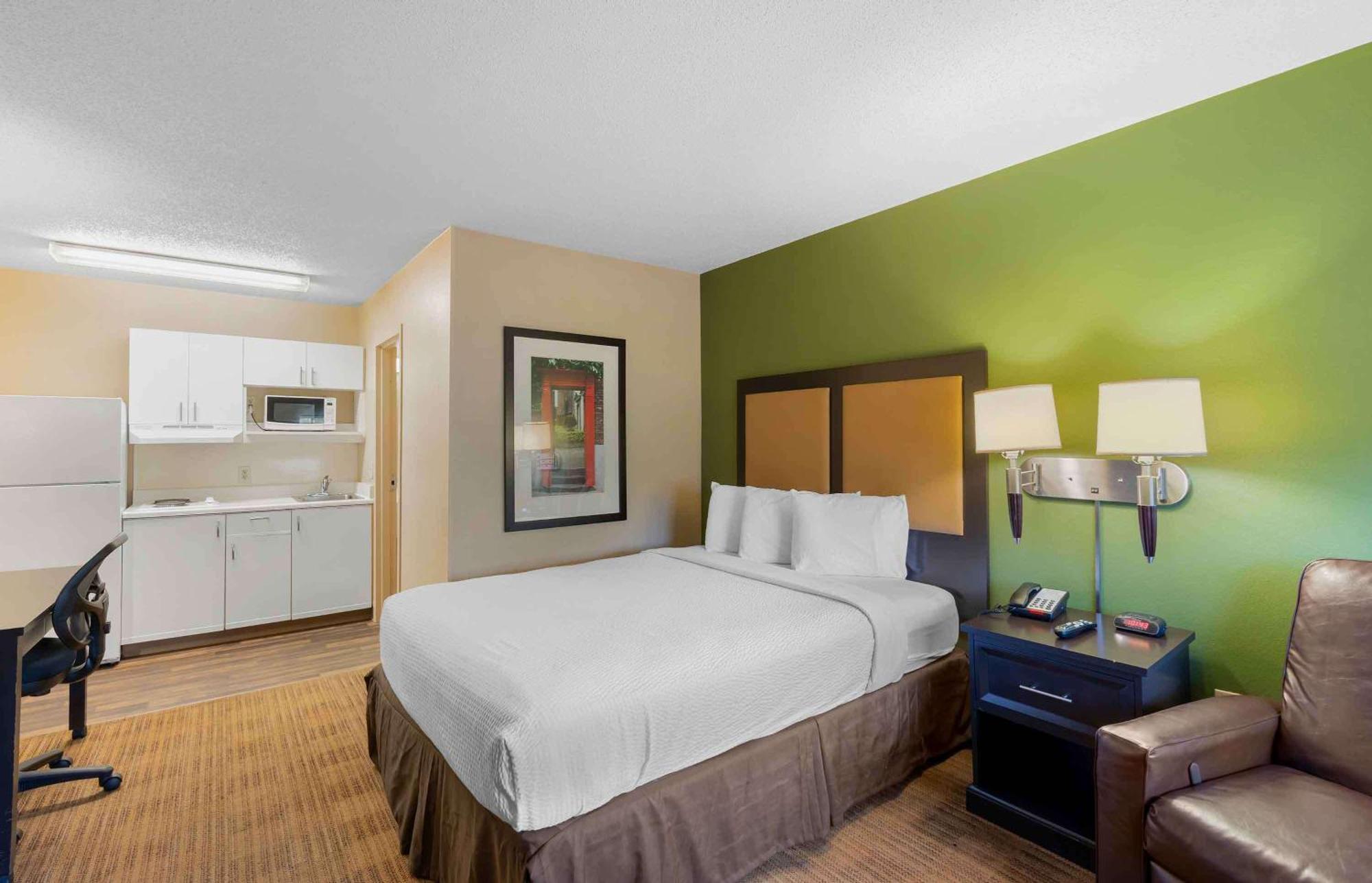 Hotel Extended America - - Independence Blvd