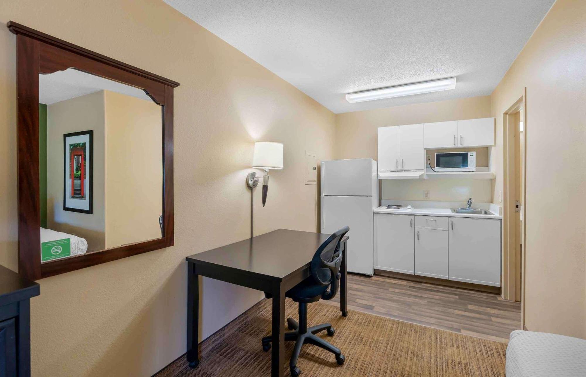 Extended America - - Independence Blvd Hotel