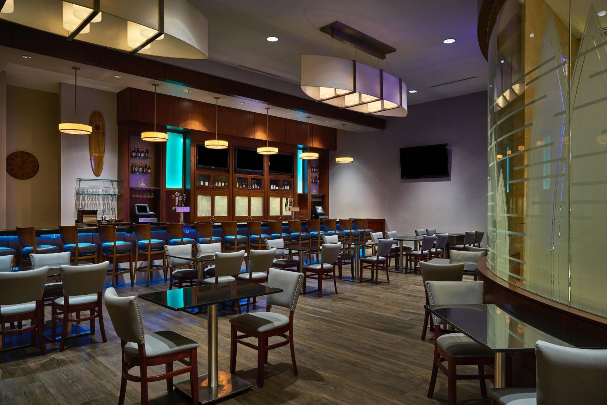 Hotel The Westin Virginia Town Center 4*