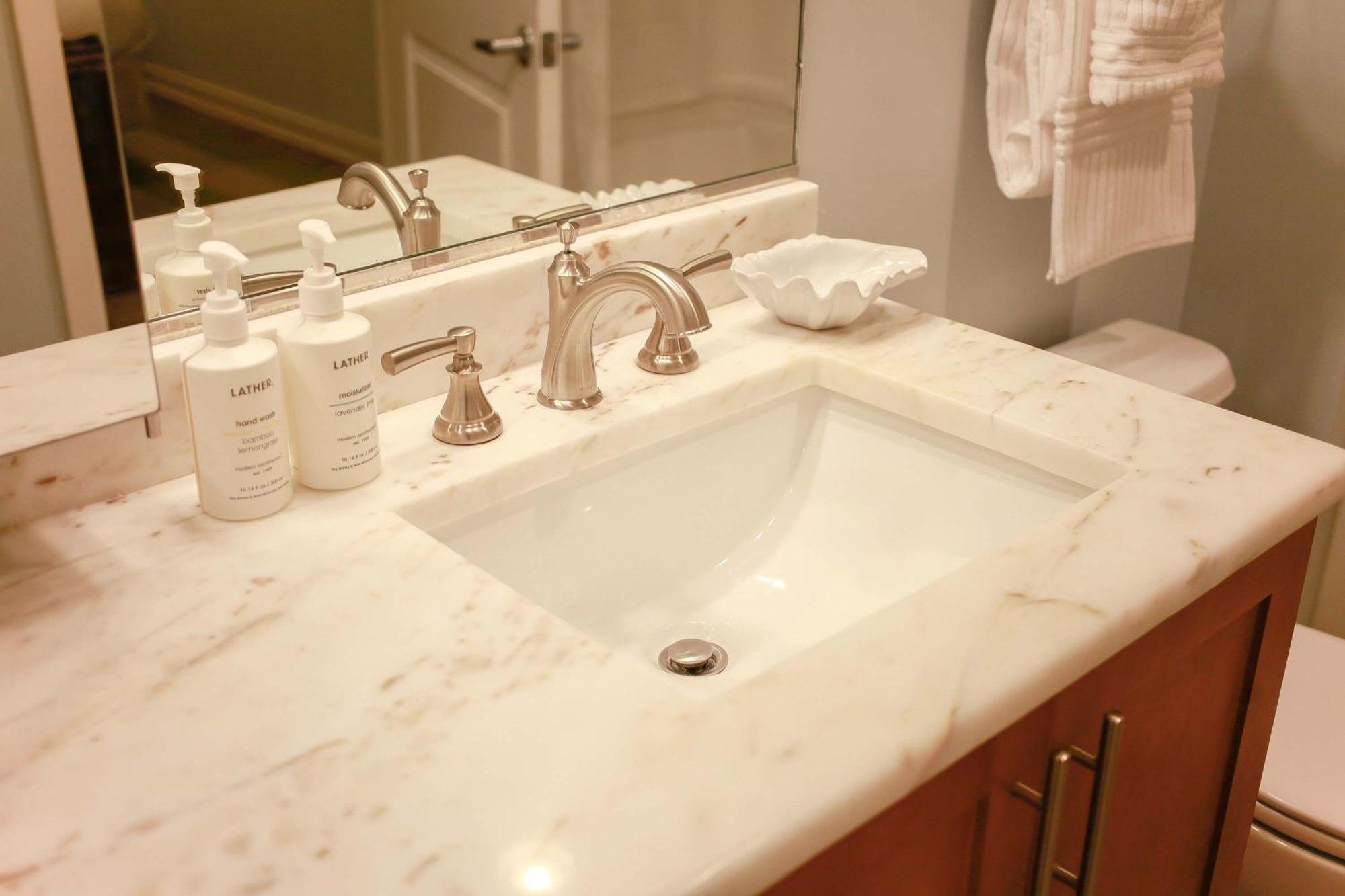Sojourns Views & Pool Family Sleeps 9 Virginia Beach
