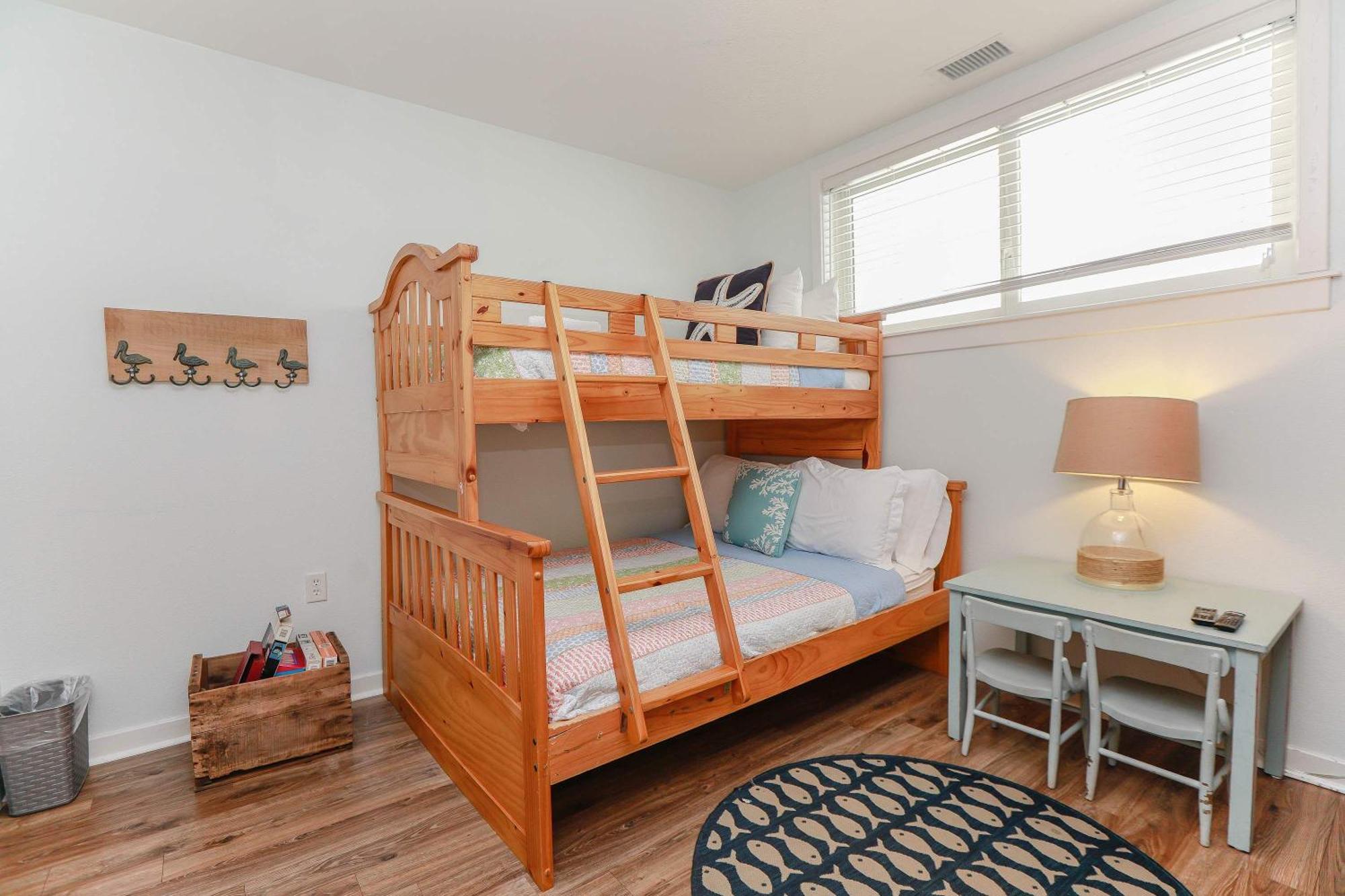 Sojourns Views & Pool Family Sleeps 9 Apartment Virginia Beach