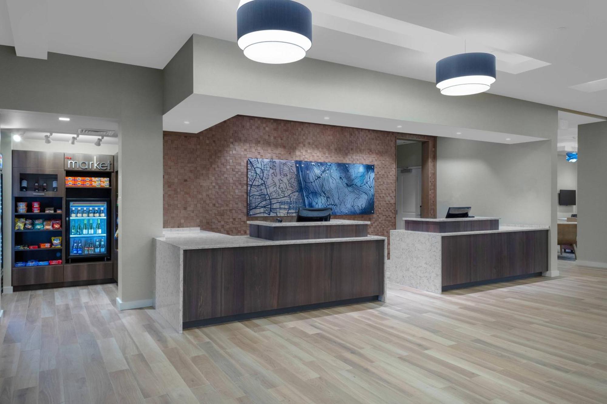 Hotel By Marriott Virginia Town Center