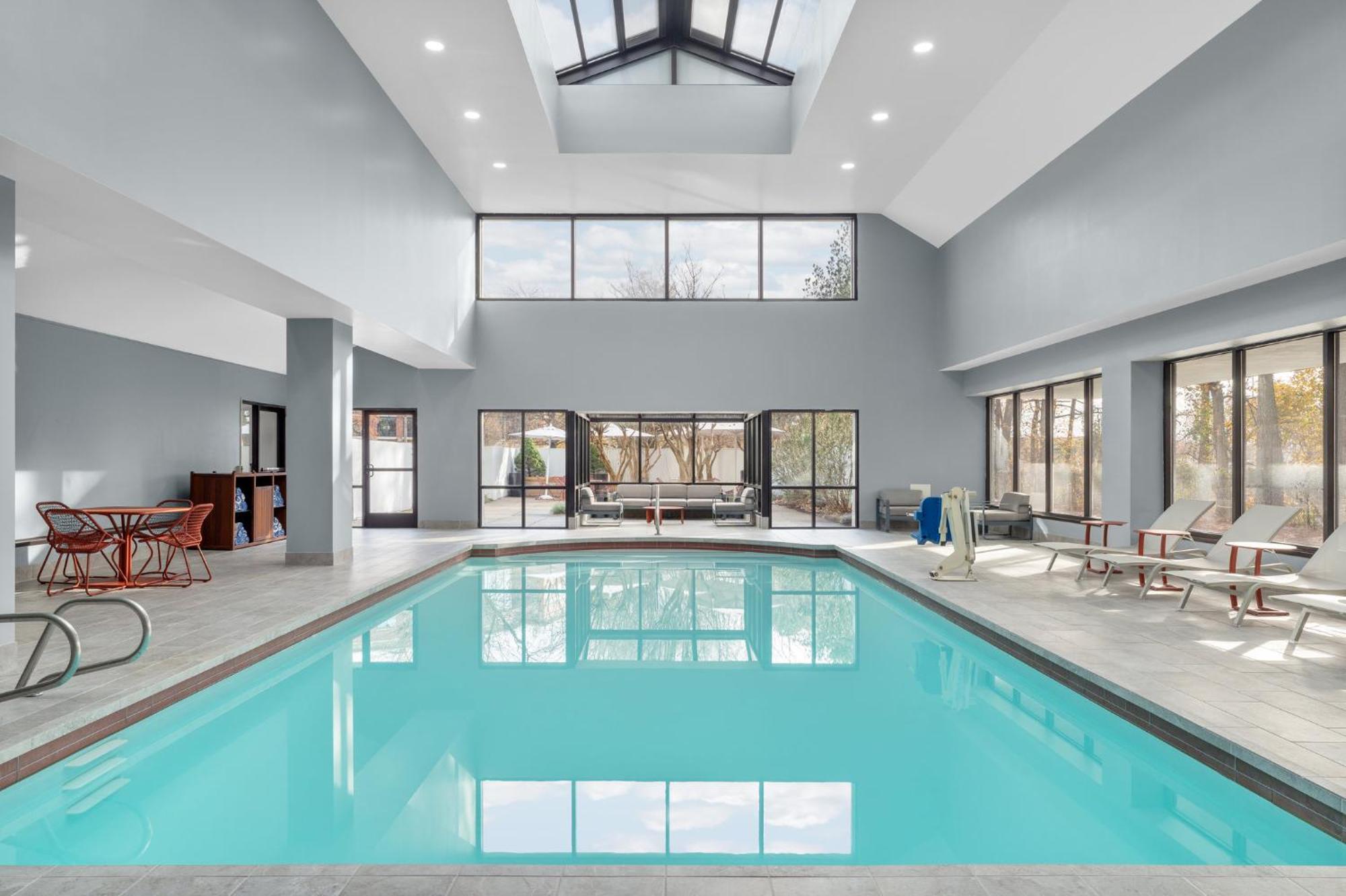 Crowne Plaza Virginia Beach-norfolk By Ihg 4* Virginia Beach