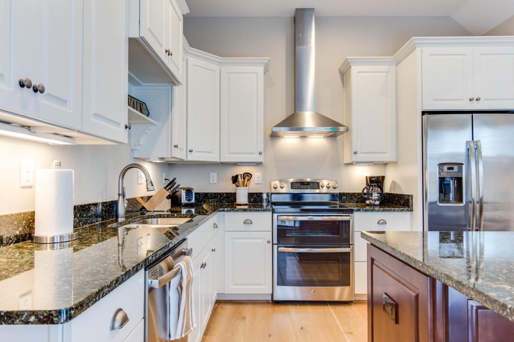 412a The Inlet House Spacious 4 Bedroom Townhouse Walking Distance To The Holiday home