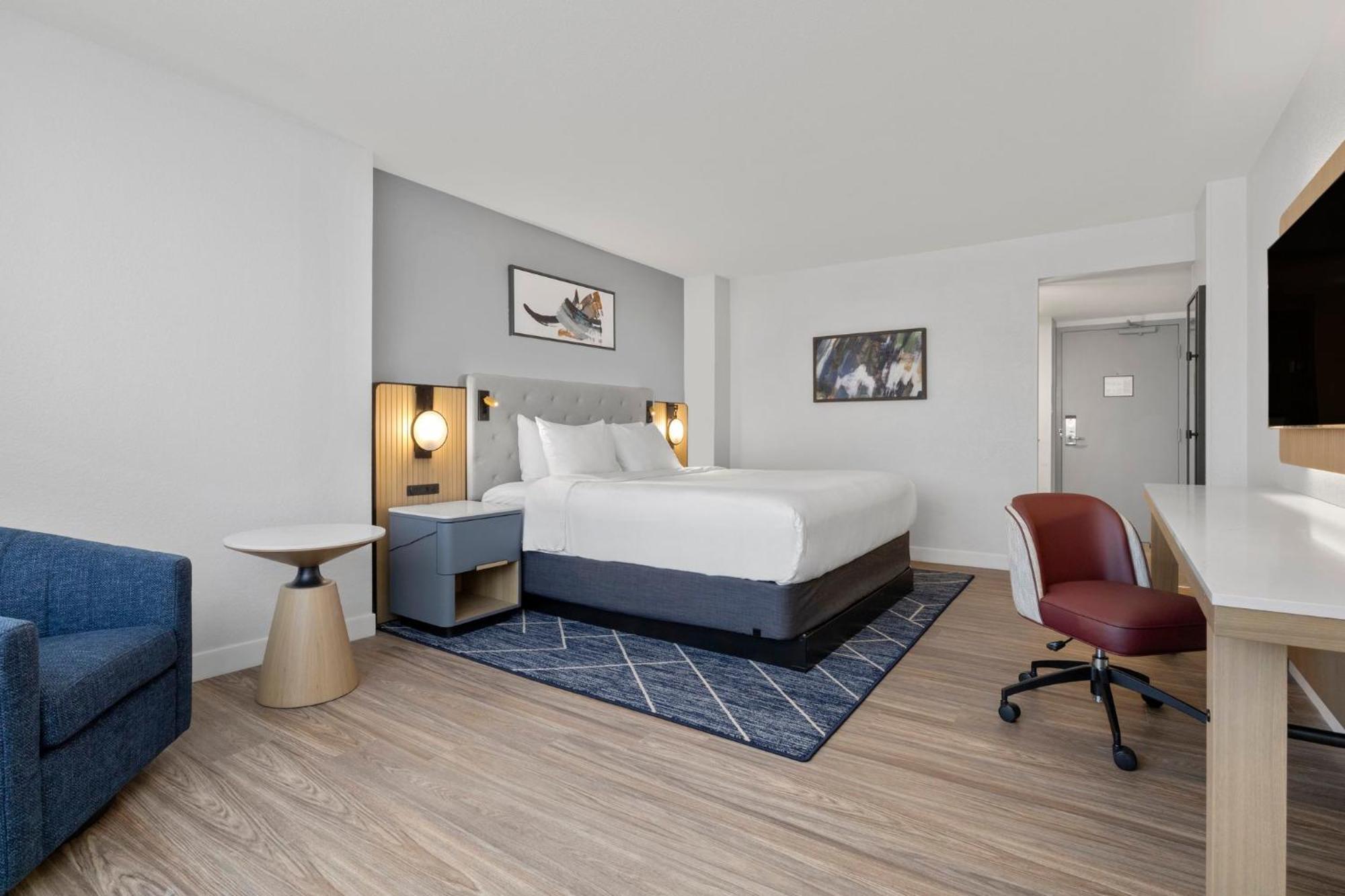 Crowne Plaza Virginia Beach-norfolk By Ihg Hotel 4*