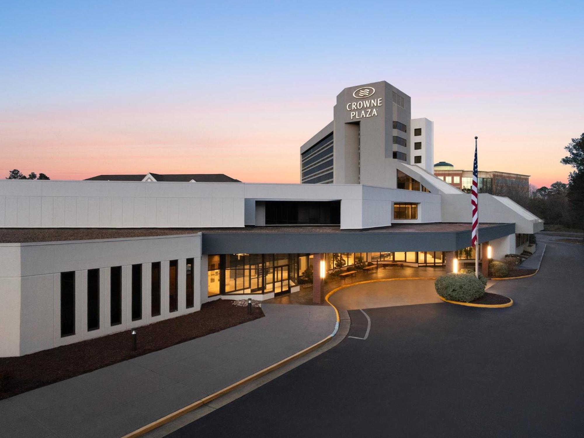 Crowne Plaza Virginia Beach-norfolk By Ihg 4*