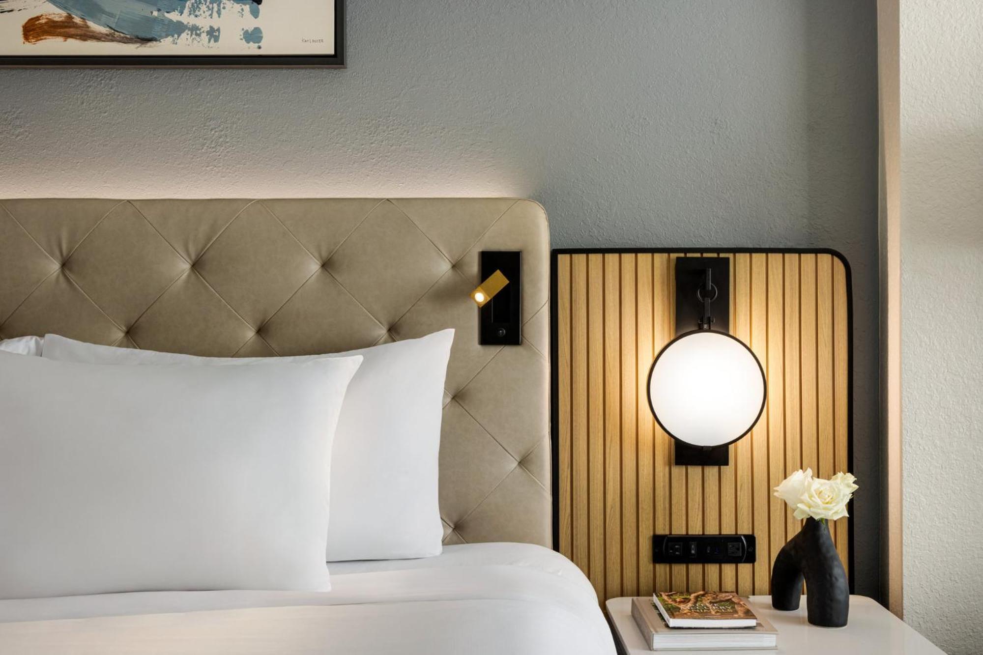 Crowne Plaza Virginia Beach-norfolk By Ihg Hotel 4*