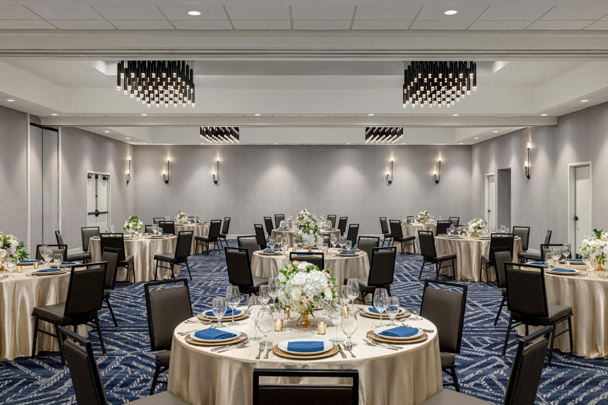 Hotel Crowne Plaza Virginia Beach-norfolk By Ihg Virginia Beach
