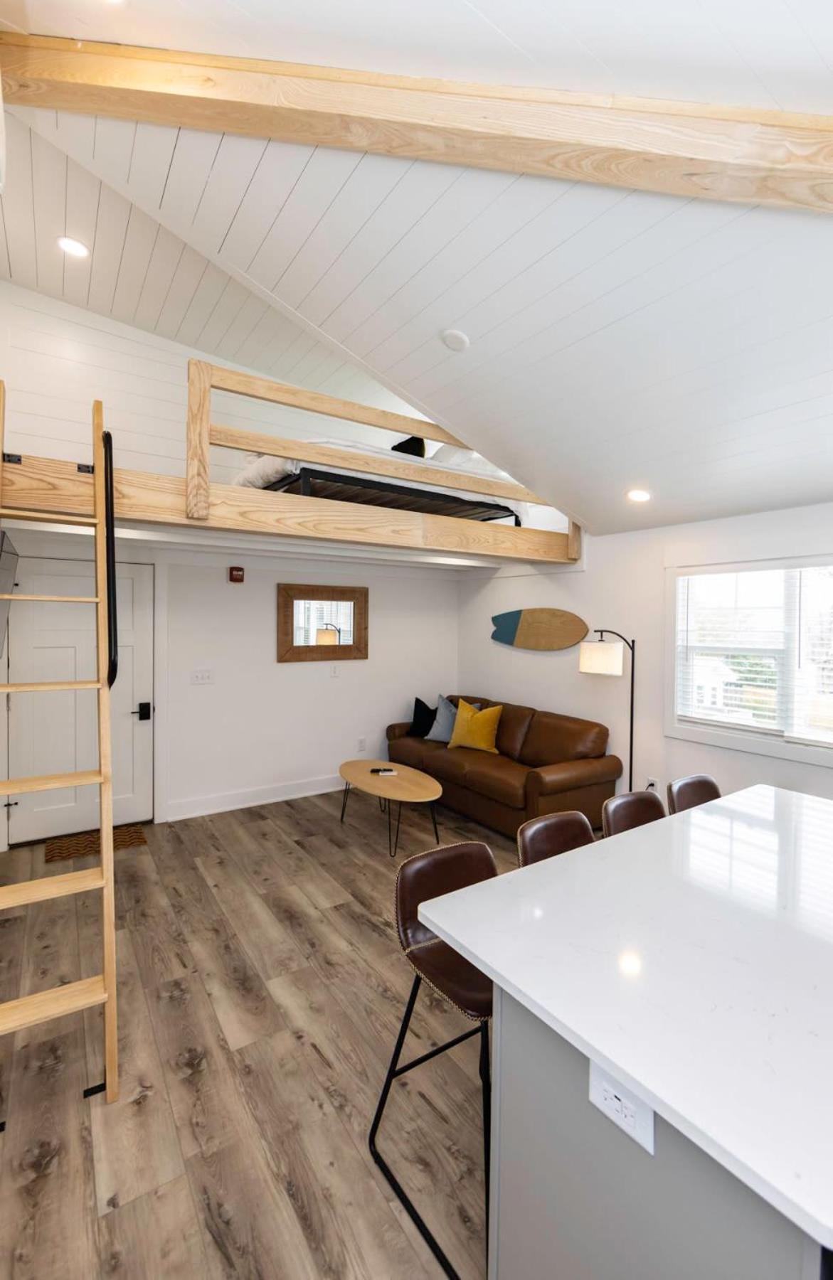 Ocean Lofts In The Vibe #7 - 5 Min Walk To Virginia Beach