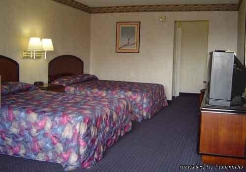 Knights Virginia Lynnhaven Hotel 2*