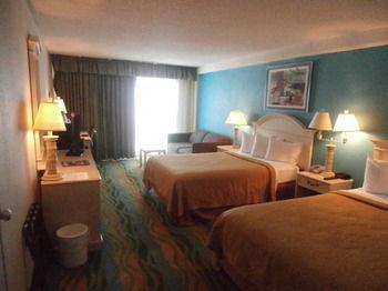 Hotel Spark By Hilton Virginia Oceanfront 3*