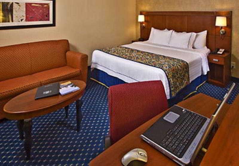 Courtyard Norfolk Hotel Virginia Beach