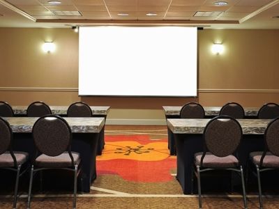 Hilton Garden Virginia Town Center Hotel 3*
