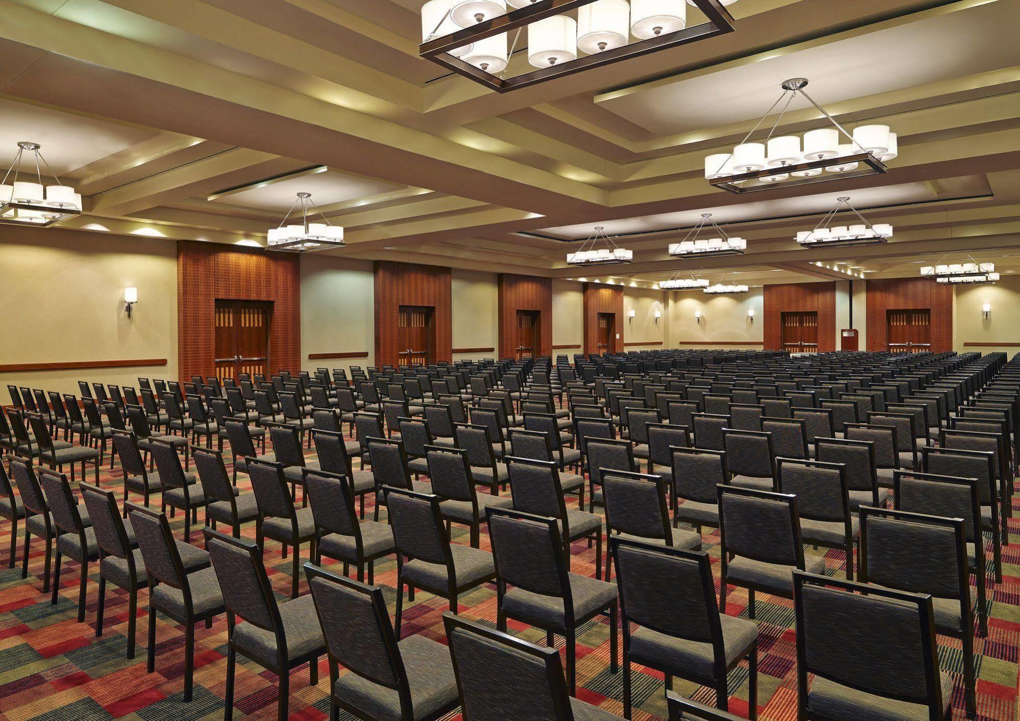 The Westin Virginia Town Center 4*