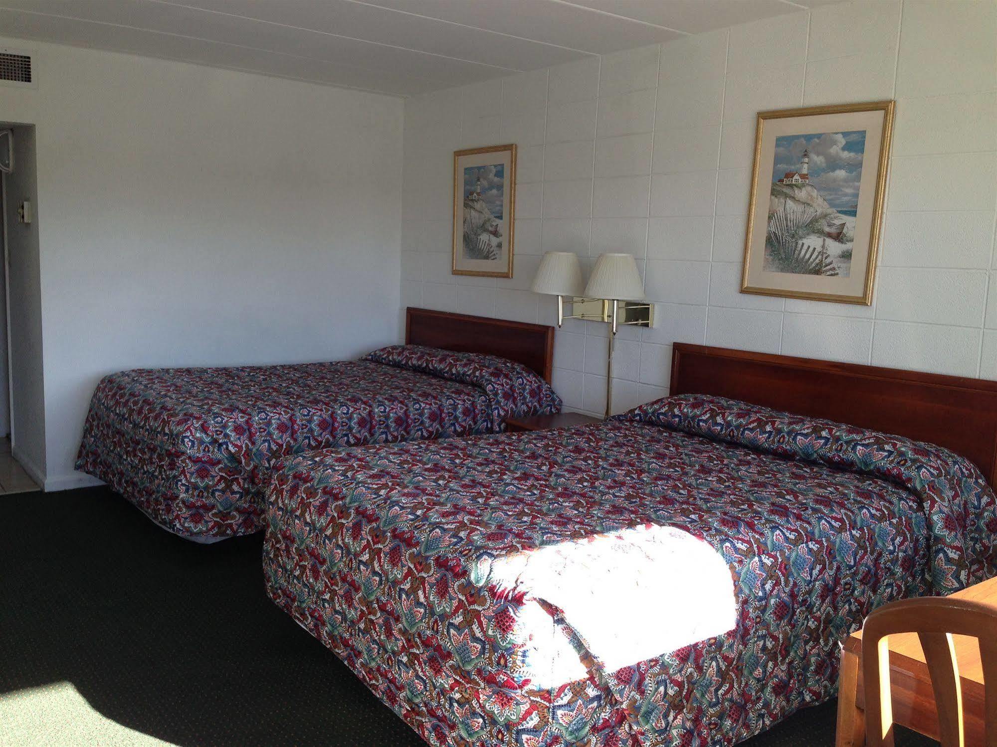 Carousel Virginia Motel