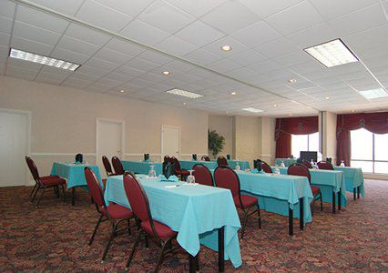 Hotel Spark By Hilton Virginia Oceanfront 3*