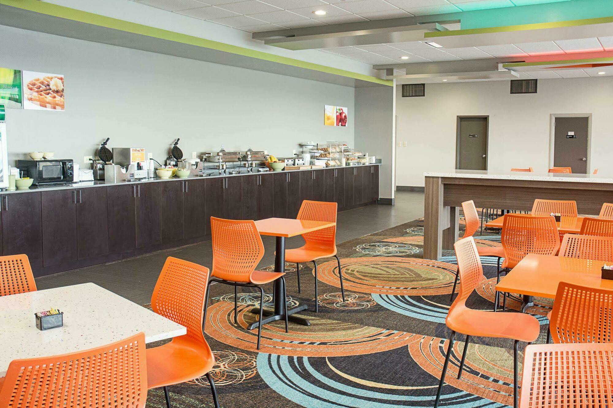 Hotel Spark By Hilton Virginia Oceanfront 3*