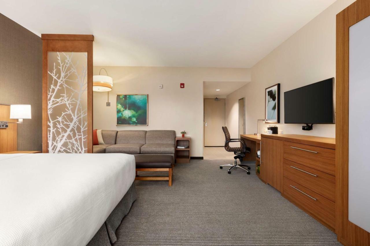 Hyatt Place Virginia Town Center