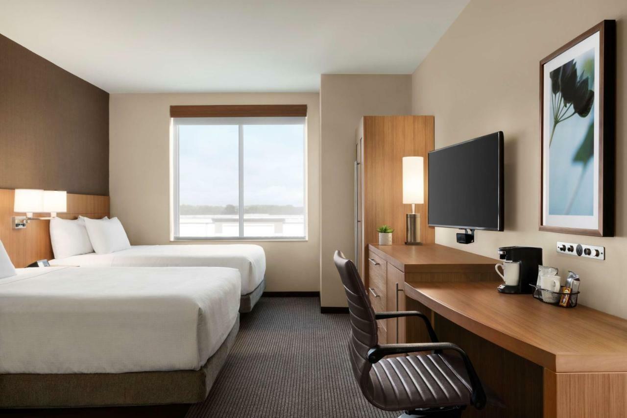 Hotel Hyatt Place Virginia Town Center 3*