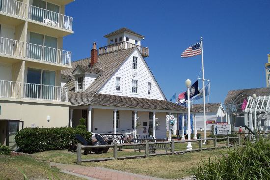 Comfort Beachfront Hotel 2*
