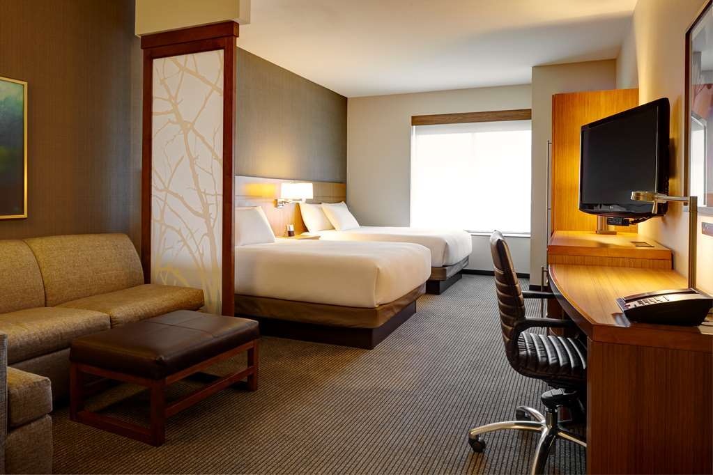 Hyatt Place Virginia Town Center Hotel
