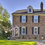 Evolve High-End Home On Lake 1 Block To Coast!
