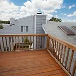 Pelican Perch - North End Vb