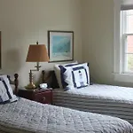 Kloeppel Cottage - North End Vb - Pet Friendly