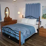 Beautiful Ranch Home Between Virginia Beach And Norfolk