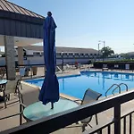 Best Western Center Inn