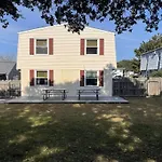 Beach Happy 4Bedrooms-3Bath Steps To Beach